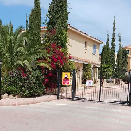 Modern Sea View Regina Gardens Appartamento
